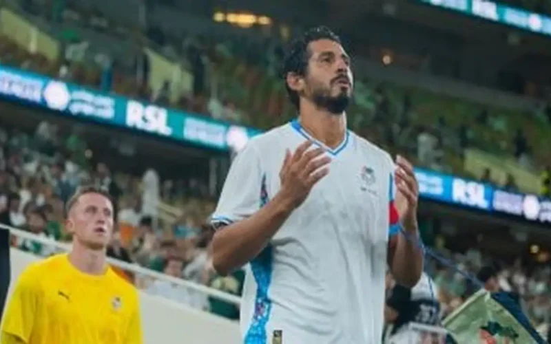 مهمة صعبة.. أحمد حجازي يواجه الهلال مع نيوم بالدوري السعودي